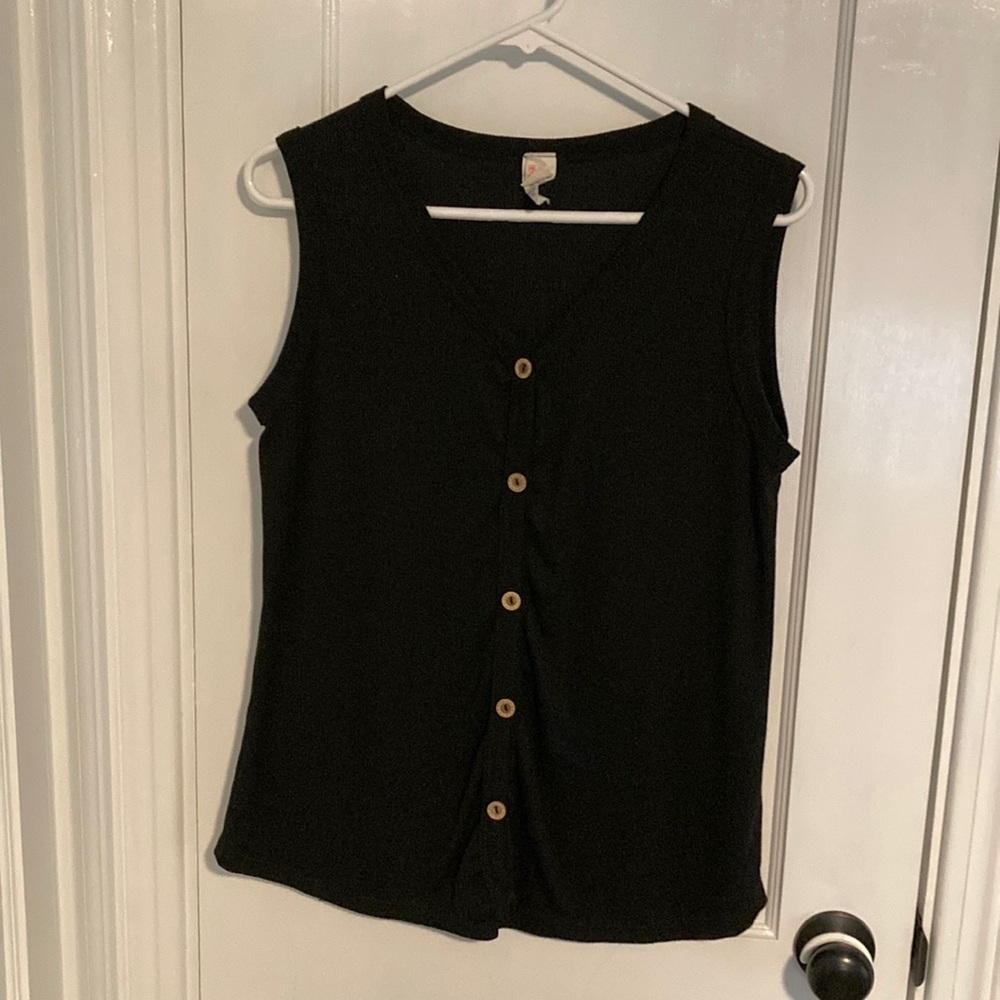 ♦️✅Soft ribbed button up sleeveless top